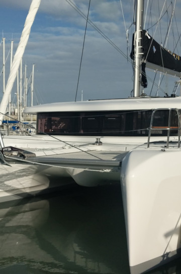Lagoon 42 image 2