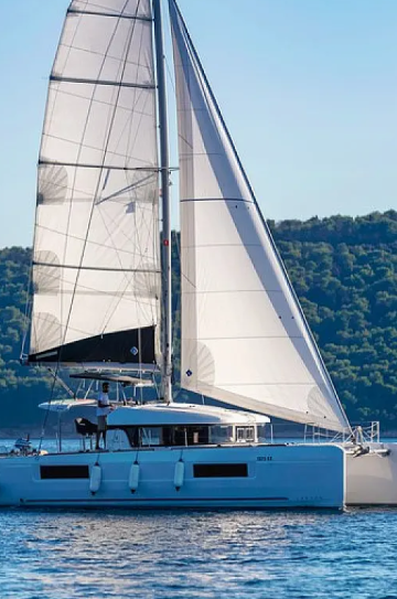 Lagoon 40 image 3