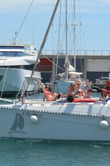 Catamaran 30 image 3