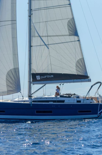 Dufour 530 image 5