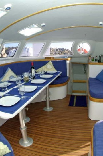 Catamaran 30 image 4
