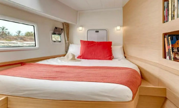 Croatia One-Way Catamaran Cruise: Split to Dubrovnik – 7-Day Island-Hopping Itinerary