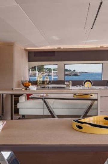 Lagoon Sixty 5 owner cabin image 9