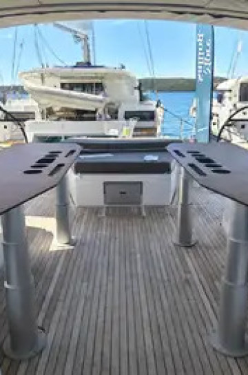 Dufour 54 image 5