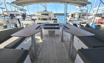 Central Dalmatia Sailing Cabin Charter from Trogir: A 7-Night Crewed Sailing Holiday Through Šolta, Hvar, Vis and Brač