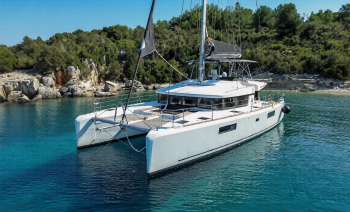 7-Day Ionian Islands Catamaran Cruise from Lefkada to Ithaca, Kefalonia and Hidden Greek Harbours