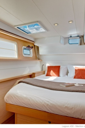 Lagoon 450F Catamaran image 7