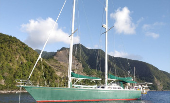 Grenadines Sailing Adventure: Explore Paradise Aboard a Classic Yacht