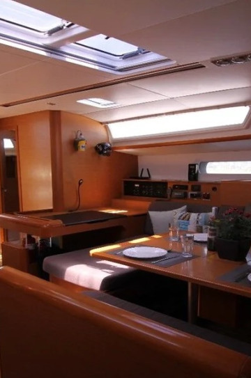 Sun Odyssey 509 image 4