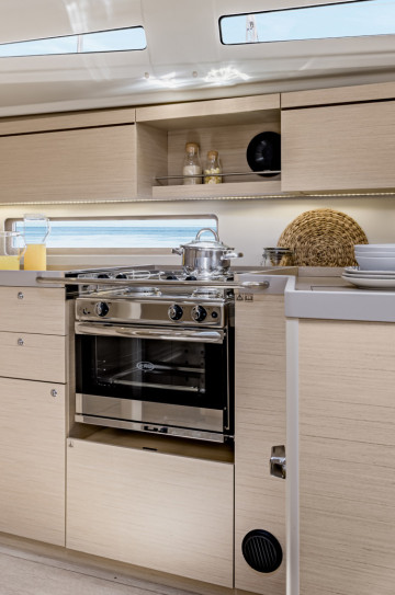 Sailboat Roulette: Oceanis 40.1, Oceanis 47 & Sun Loft image 7