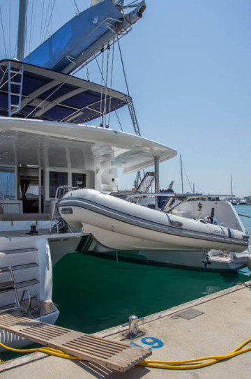 Lagoon 52F image 1