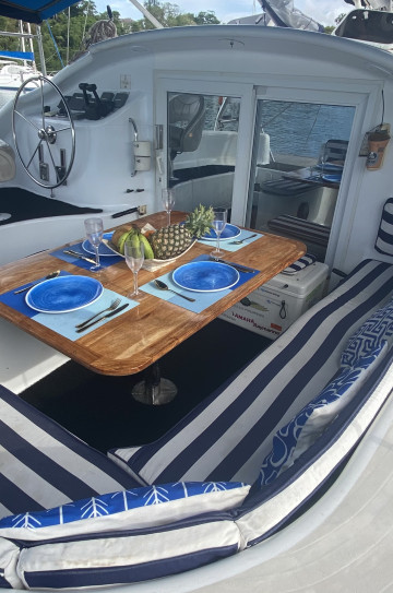 catamaran 4 cabins image 3