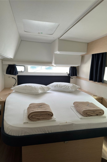 Fountaine Pajot Helia 44 image 8