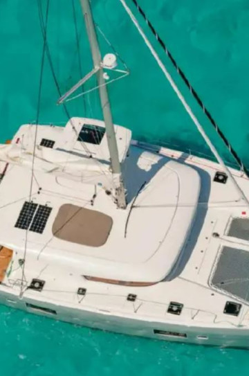 Comfort Class Catamaran – 4 Ensuite Cabins with A/C, Skipper & Host image 2