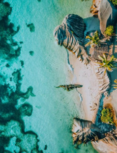 Smooth island-hopping in Seychelles lagoons