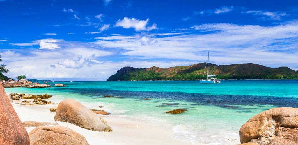 <strong>Easter Holidays in the Seychelles</strong>
By the Cabin Catamaran Charter