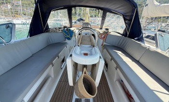 Sailing Holiday: Discover the Aeolian Islands like a local 