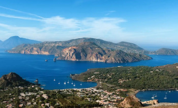 Explore Sicily by Sailing Boat: Your guided tour in the Aeolian Islands