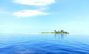 An extraordinary sailing adventure in the Maldives Archipelago on a 99 feet schooner. 