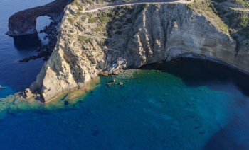 Sailing in the Aeolian Islands with local crew