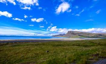 Expedition to Iceland by car and yacht