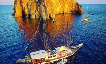Best Luxury Gulet Cruise in the Aeolian Islands