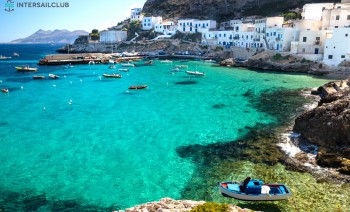 Sailing, Yoga and Meditation between the sea and the islands of Sicily