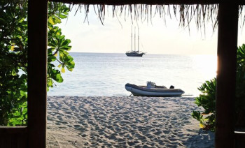 An extraordinary sailing adventure in the Maldives Archipelago on a 99 feet schooner. 