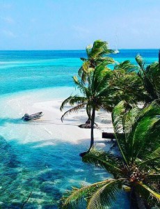 Deluxe Catamaran Experience in San Blas Islands