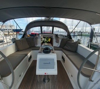 Jochi yacht photo